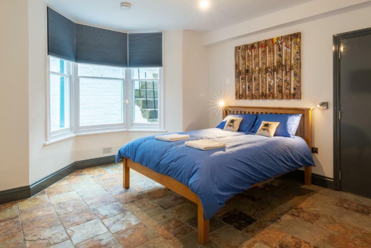 144 Lower Cheltenham Place Gjestgiverier Bristol